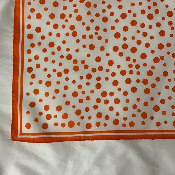 Vintage square scarf with orange polka dots - Picture 2 of 2